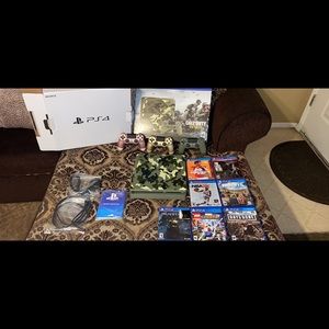 PS4 1TB limited edition 3 controllers, 7 games